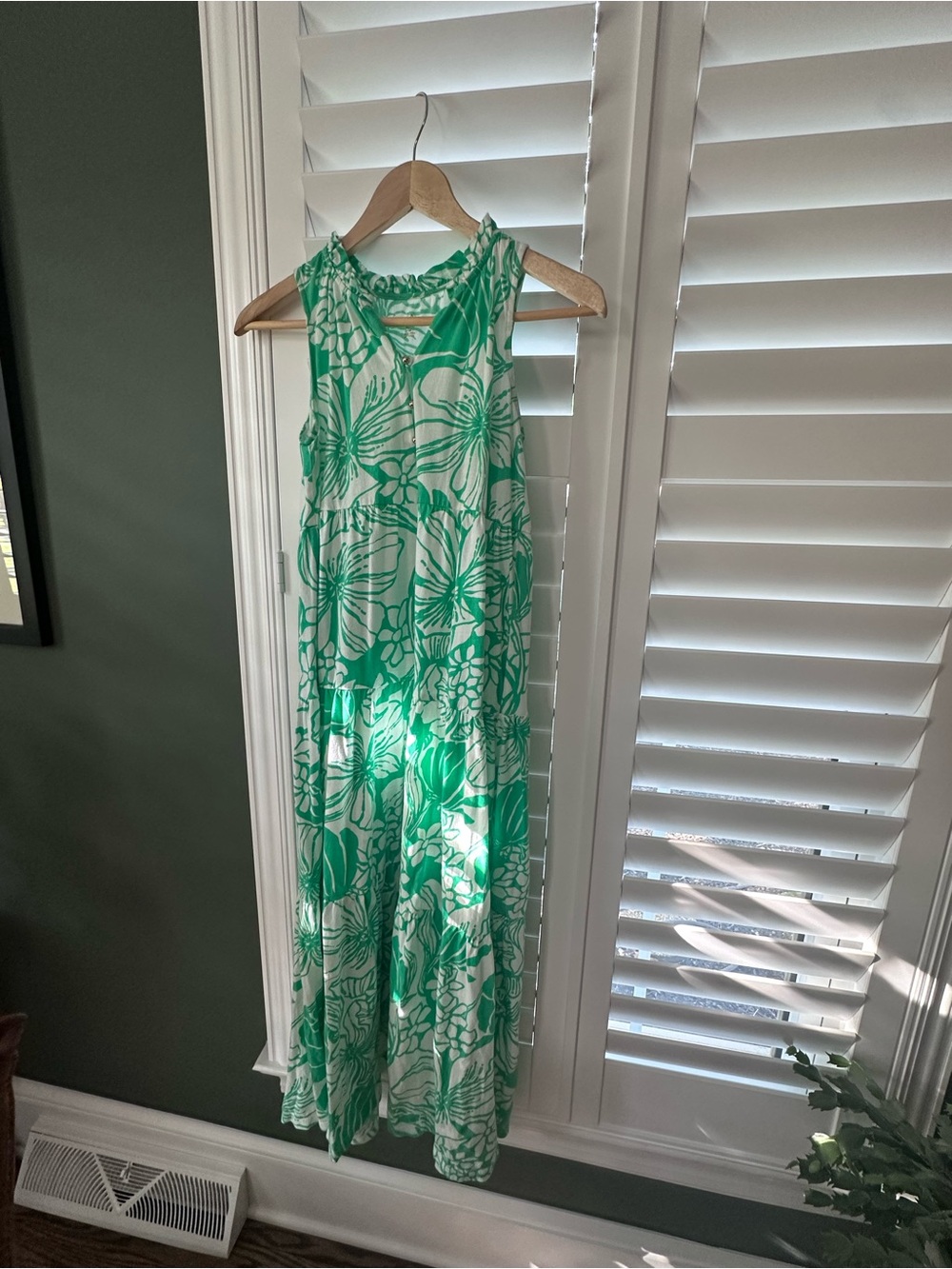Girls Lilly Pulitzer Sleeveless Green and White Floral Maxi Dress